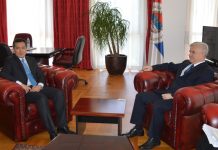 ПРЕДСЈЕДНИК ЧУБРИЛОВИЋ РАЗГОВАРАО СА КИНЕСКИМ АМБАСАДОРОМ У БиХ: ОЈАЧАТИ САРАДЊУ СА ФИНАНСИЈСКИМ ИНСТИТУЦИЈАМА