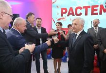 ОБИЉЕЖЕНА ГОДИШЊИЦА ДЕМОСА-а: НА ЛОКАЛНИМ ИЗБОРИМА ВЕРИФИКОВАТИ СНАГУ СТРАНКЕ