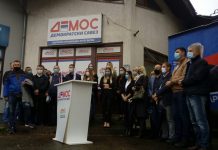 Лијепљењем првог билборда почела побједничка кампања ДЕМОС-а у Котор Варошу