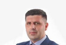 ПАНИЋ: У исту раван ставити раднике који плату примају из буџета и раднике у реалном сектору