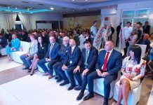 ЧУБРИЛОВИЋ: ОЧЕKУЈЕМО ДИРЕKТАН МАНДАТ У ИЗБОРНОЈ ЈЕДИНИЦИ ОСАМ
