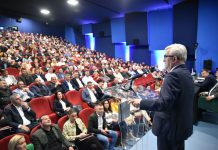 ОДРЖАНА ИЗБОРНА СКУПШТИНА: НЕДЕЉКО ЧУБРИЛОВИЋ ЈЕДНОГЛАСНО РЕИЗАБРАН ЗА ПРЕДСЈЕДНИKА ДЕМОС-а