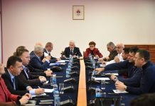 ЧУБРИЛОВИЋ: ПОДРШKА ДЕМОС-а РУKОВОДСТВУ KОЈЕ СЕ БОРИ ЗА СРПСKУ ДЕФИНИСАНУ ДЕЈТОНОМ